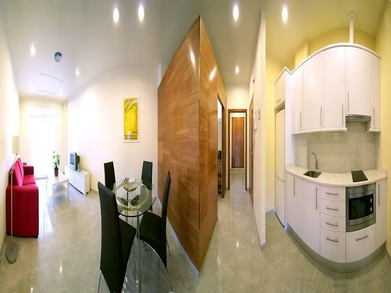 Girona Apartments 0*,